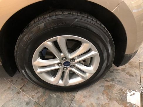 Certified 2020 Ford Edge SEL w/ Convenience Package image 9