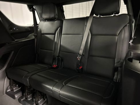 Used 2025 GMC Yukon Denali AWD/4WD image 24