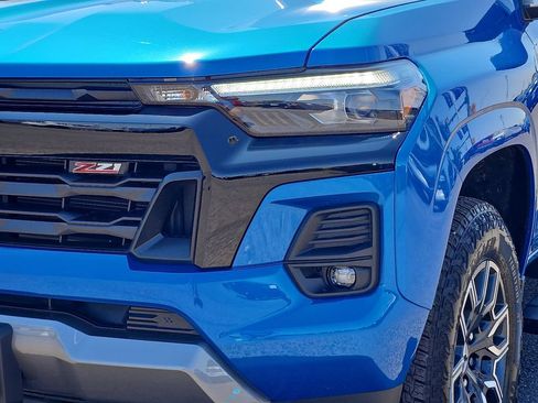 Used 2024 Chevrolet Colorado Z71 w/ Z71 Convenience Package 2 AWD/4WD image 7