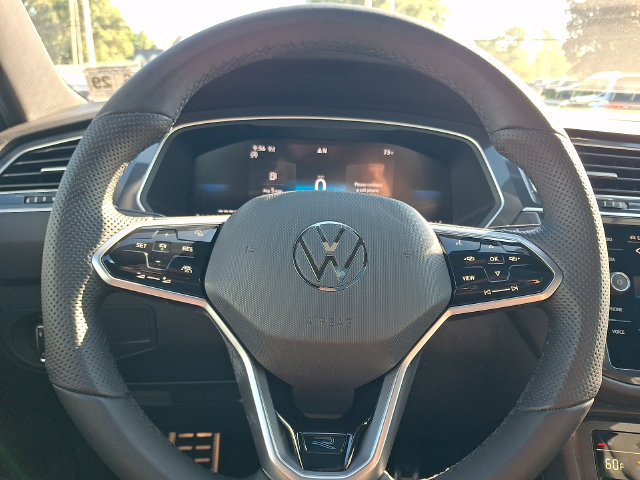 Used 2024 Volkswagen Tiguan SE R-Line AWD/4WD image 19