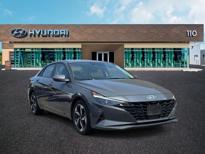 Used 2023 Hyundai Elantra SEL w/ Convenience Package