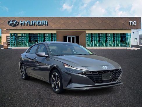 Used 2023 Hyundai Elantra SEL w/ Convenience Package FWD image 1