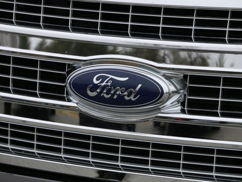 Used 2014 Ford F150 XLT w/ Equipment Group 302A Luxury image 12