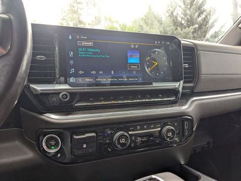 Used 2022 Chevrolet Silverado 1500 LTZ w/ LTZ Premium Package AWD/4WD image 17
