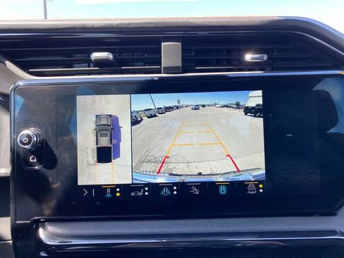 Used 2023 GMC Sierra 1500 AT4 w/ Technology Package image 17