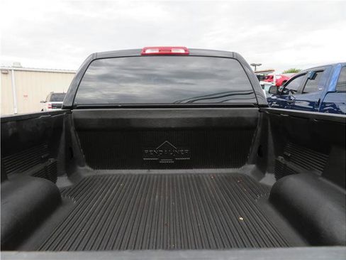 Used 2017 Toyota Tundra SR image 3