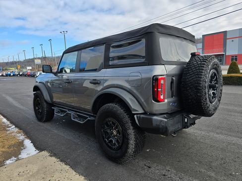 Used 2023 Ford Bronco Wildtrak image 5