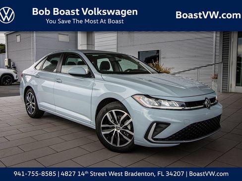 Used 2025 Volkswagen Jetta SE FWD image 1