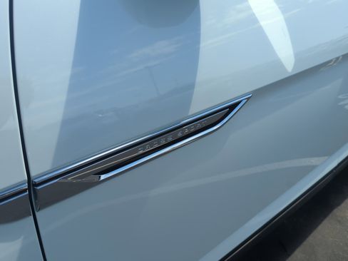 New 2026 Volkswagen Atlas Cross Sport SE image 22