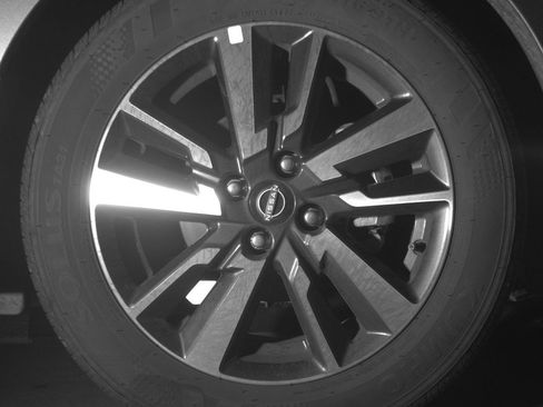 Used 2025 Nissan Versa SV FWD image 10