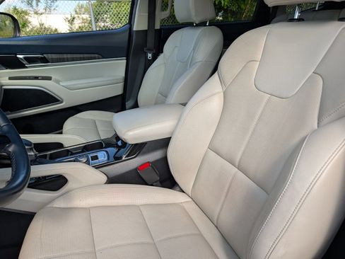Used 2023 Kia Telluride EX AWD/4WD image 21