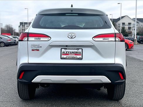 Used 2024 Toyota Corolla Cross L image 4