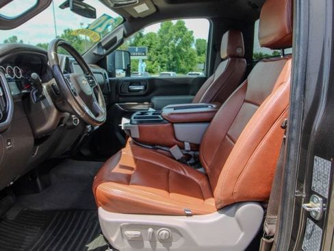 Used 2020 Chevrolet Silverado 3500 LT w/ Convenience Package AWD/4WD image 8