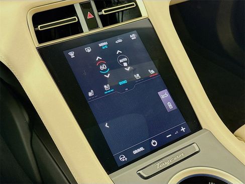 Used 2022 Porsche Taycan 4S image 22