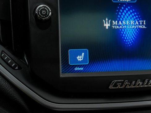 Used 2016 Maserati Ghibli RWD image 23