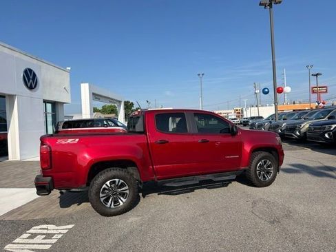 Used 2022 Chevrolet Colorado Z71 w/ Safety Package AWD/4WD image 4