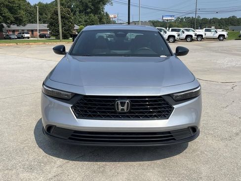 Used 2025 Honda Accord Sport image 8