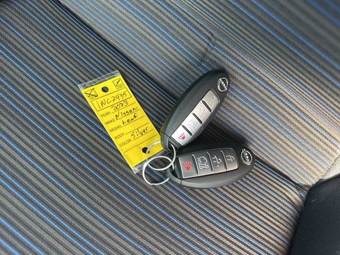 Used 2023 Nissan Leaf S image 31