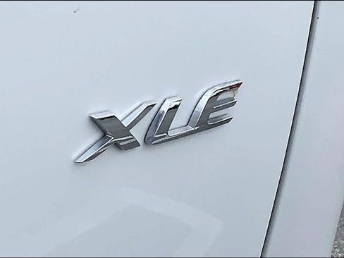 Certified 2023 Toyota Corolla Cross XLE w/ Convenience Package FWD image 9