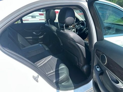 Used 2018 Mercedes-Benz C 300 4MATIC Sedan image 11