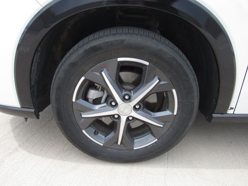 Used 2023 Honda HR-V EX-L image 4