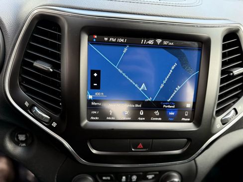 Used 2019 Jeep Cherokee Latitude Plus w/ Cold Weather Group image 12