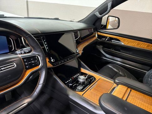 Used 2022 Jeep Grand Wagoneer Series III w/ Rear Seat Video Group 1 image 14