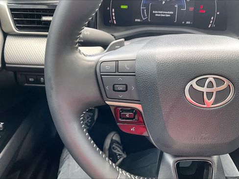 Used 2025 Toyota Camry SE w/ Multimedia Upgrade Package FWD image 23