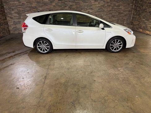 Used 2015 Toyota Prius V Five w/ Advanced Technology Package FWD image 10