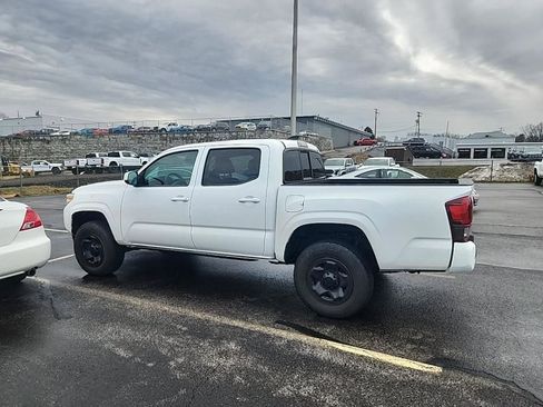 Used 2023 Toyota Tacoma 4x4 Double Cab image 4