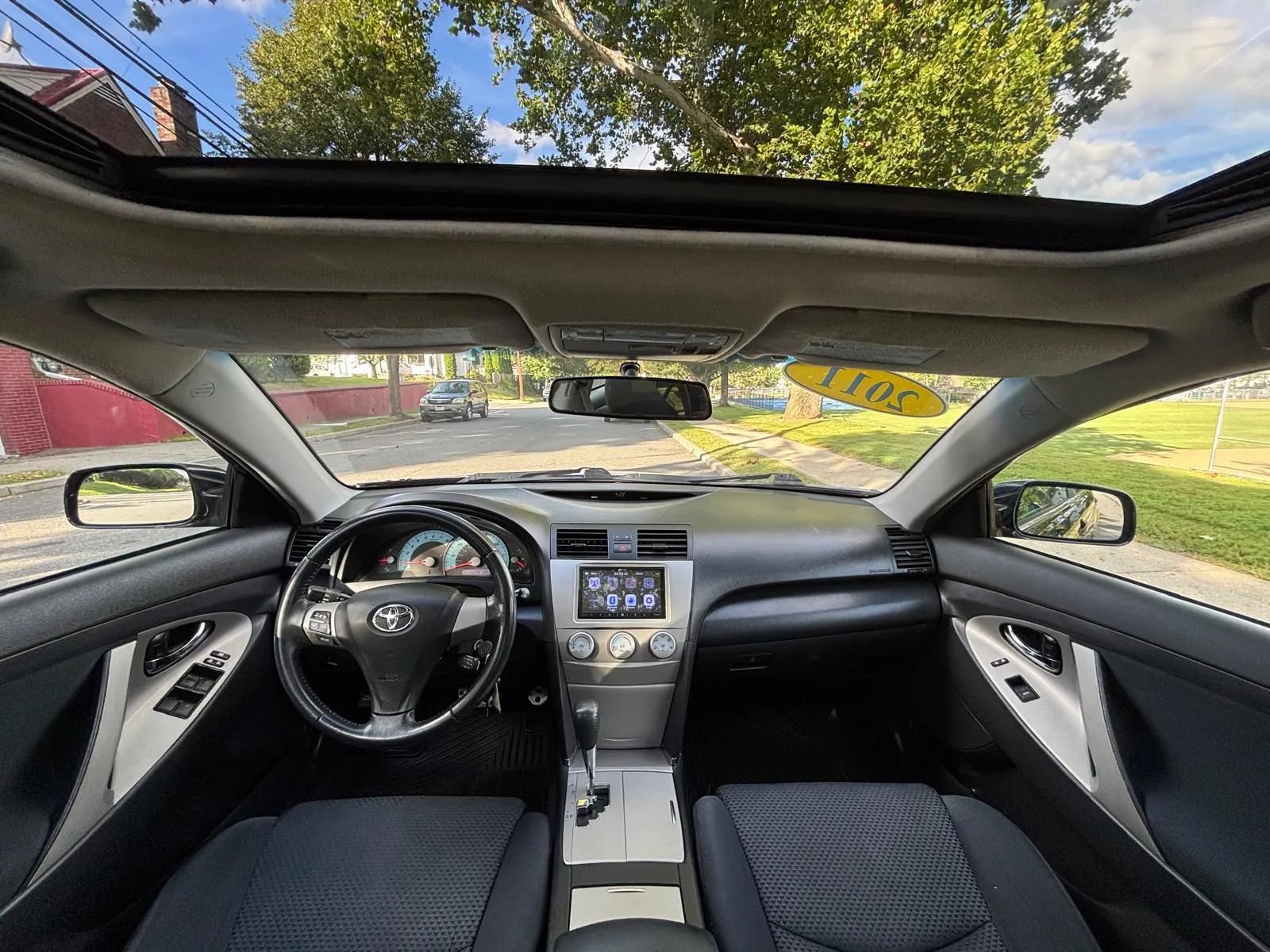 Used 2011 Toyota Camry SE w/ SE Extra-Value Pkg #1 FWD image 23
