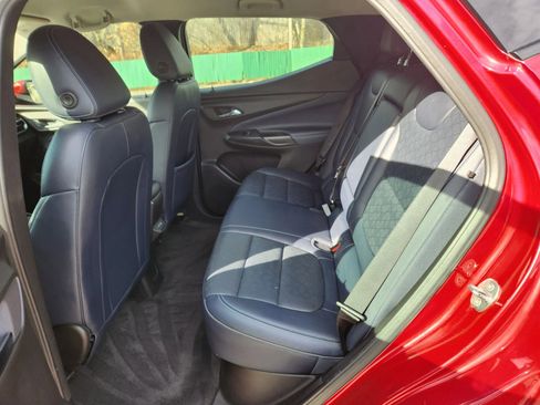 Used 2022 Chevrolet Bolt EUV LT w/ Convenience Package image 20