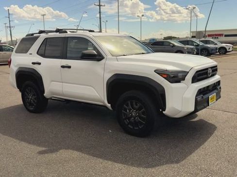 Used 2025 Toyota 4Runner SR5 AWD/4WD image 2