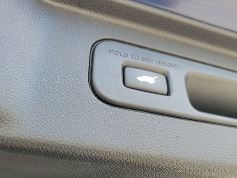 Used 2024 Honda Pilot EX-L image 12