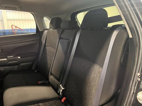 Used 2021 Mitsubishi Outlander Sport SE image 17