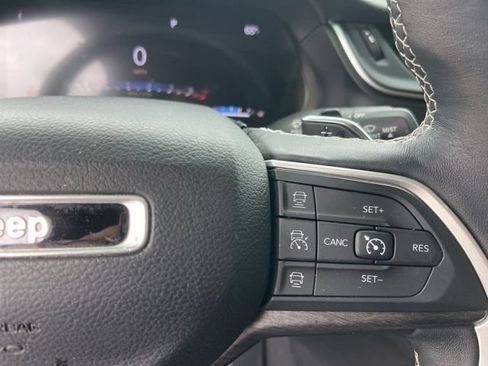 Used 2022 Jeep Grand Cherokee L Limited RWD image 18