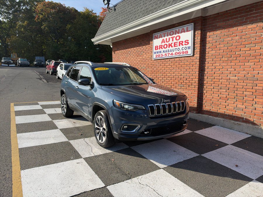 Used 2021 Jeep Cherokee Limited w/ Elite Package AWD/4WD image 1