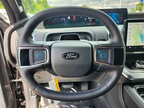 New 2026 Ford Expedition Platinum w/ Stealth Performance Package AWD/4WD image 31