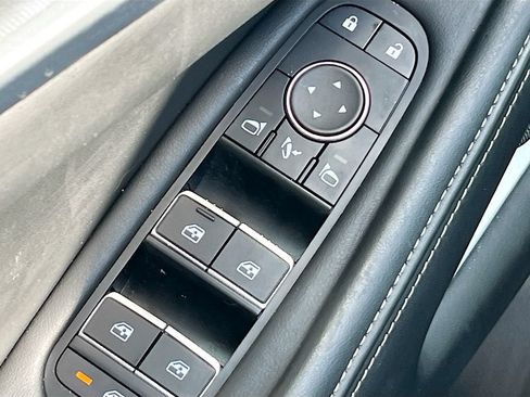 Used 2026 INFINITI QX60 Luxe w/ Family Package FWD image 18