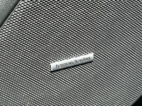 Used 2022 Subaru Forester Touring image 19