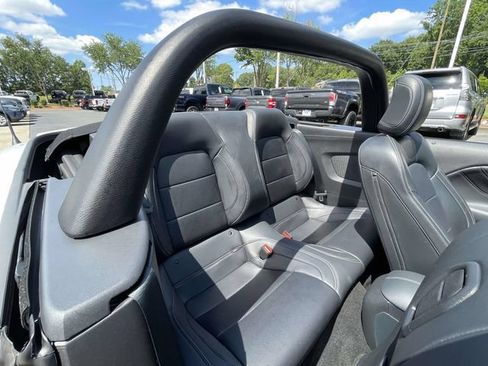 Used 2025 Ford Mustang Premium RWD image 23