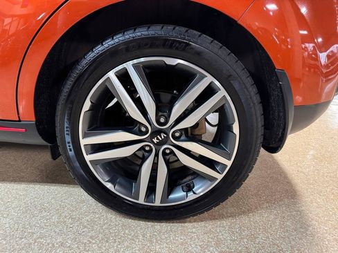 Used 2018 Kia Soul ! w/ Tech Package FWD image 39