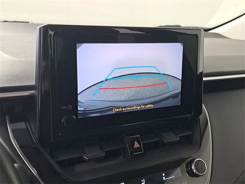 Used 2023 Toyota Corolla LE image 29