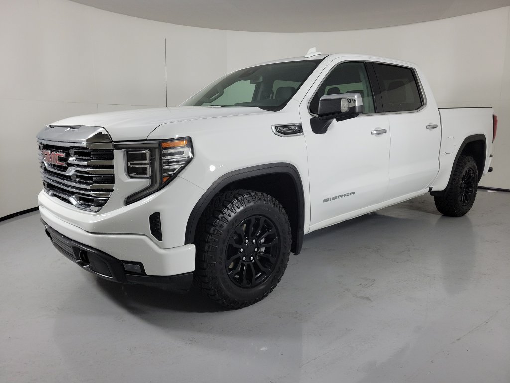Used 2025 GMC Sierra 1500 SLT RWD image 3