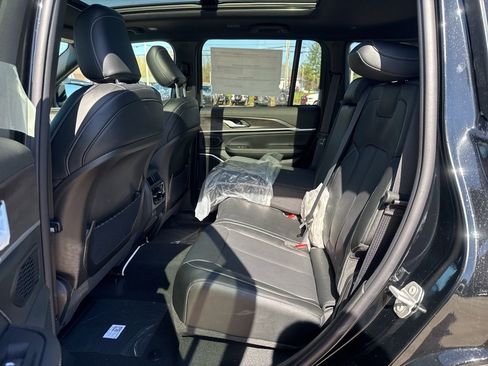 New 2026 Jeep Grand Cherokee Limited AWD/4WD image 26