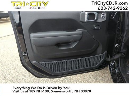 New 2025 Jeep Wrangler Sport S image 10