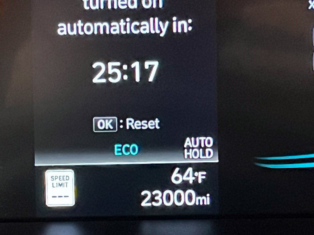 Used 2025 Hyundai Elantra Hybrid FWD image 27