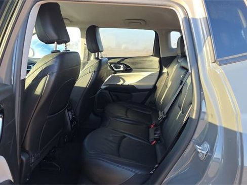 Used 2022 Jeep Compass Limited w/ Elite Group AWD/4WD image 12