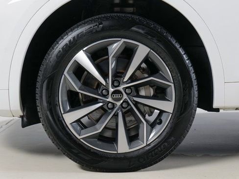 Certified 2023 Audi Q5 2.0T Premium w/ Convenience Package image 32