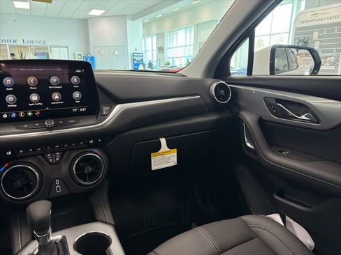 New 2026 Chevrolet Blazer LT w/ LPO, Floor Liner Package AWD/4WD image 28